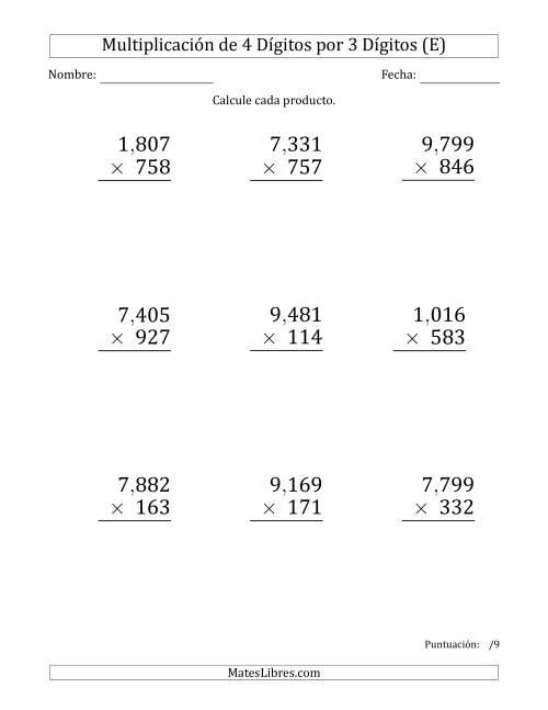 La hoja de ejercicios de Multiplicar Números de 4 Dígitos por 3 Dígitos (Formato Grande) Usando Comas como Separadores de Millares (E)